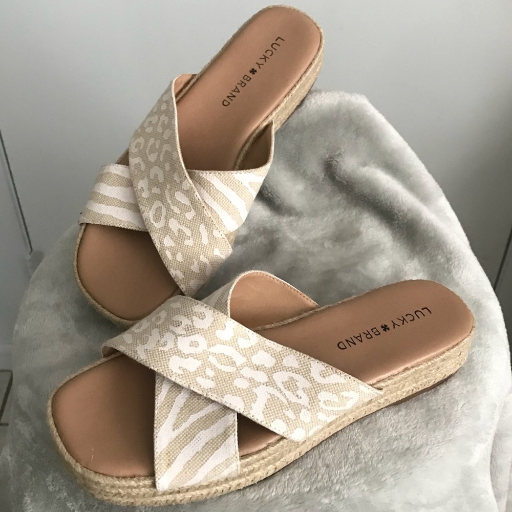 ~LUCKY BRAND ANIMAL PRINT SLIP ON SANDALS ~